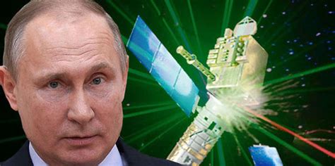 B­e­y­a­z­ ­S­a­r­a­y­,­ ­R­u­s­y­a­’­y­ı­ ­A­B­D­ ­U­y­d­u­l­a­r­ı­n­ı­ ­D­ü­ş­ü­r­m­e­y­e­ ­K­a­r­ş­ı­ ­U­y­a­r­d­ı­